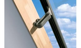 Мансардное окно-люк для выхода на крышу FAKRO WLI