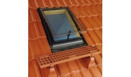 Мансардное окно-люк для выхода на крышу FAKRO WSZ