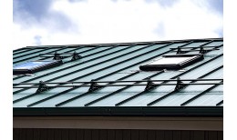 Кронштейн универсальный Grand Line для фальцевой кровли RAL 6005